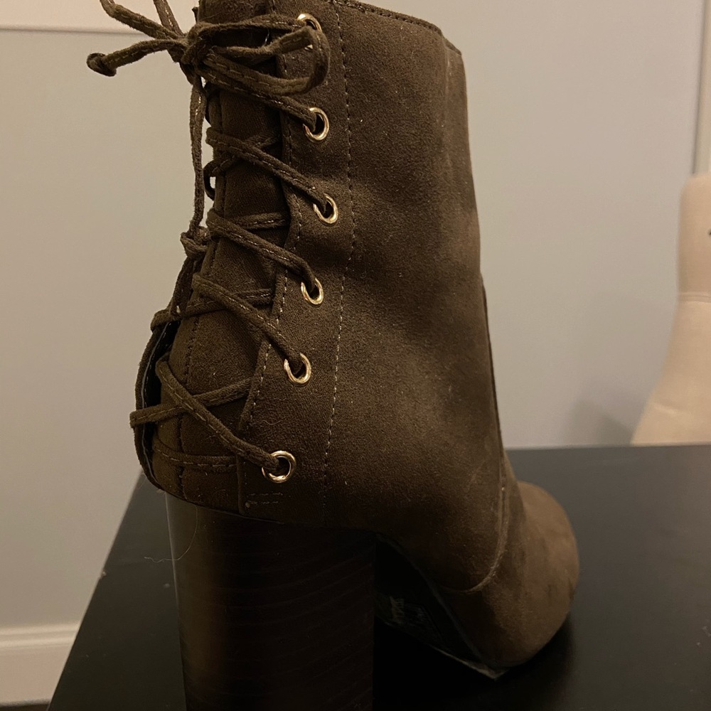 Forever 21 Olive Booties - Picture 4 of 4